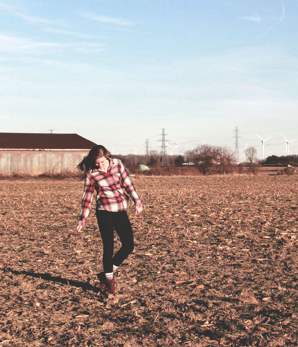 YELLOW-lookbook-laid-back-style-plaid-young-girl-casual-style